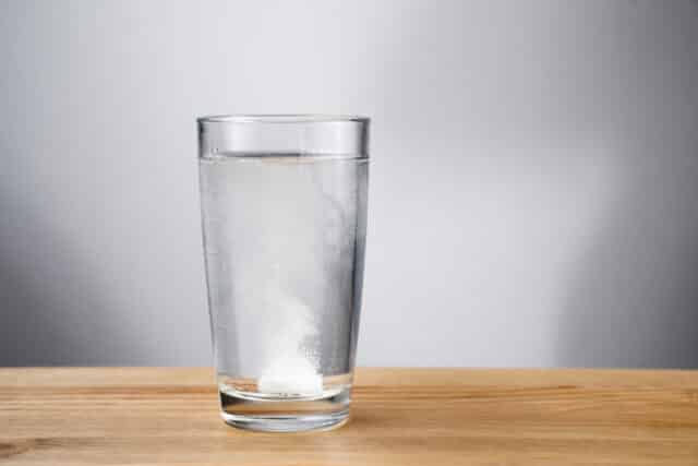 antacids cause a negative interaction with percocet