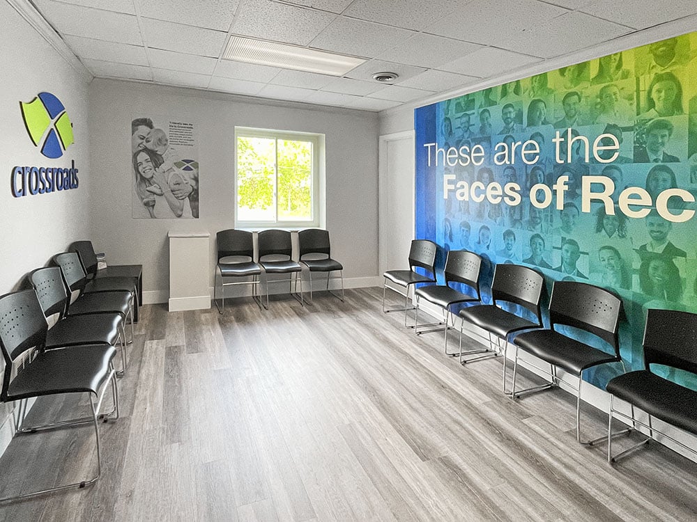Connellsville drug rehab treatment center seating area